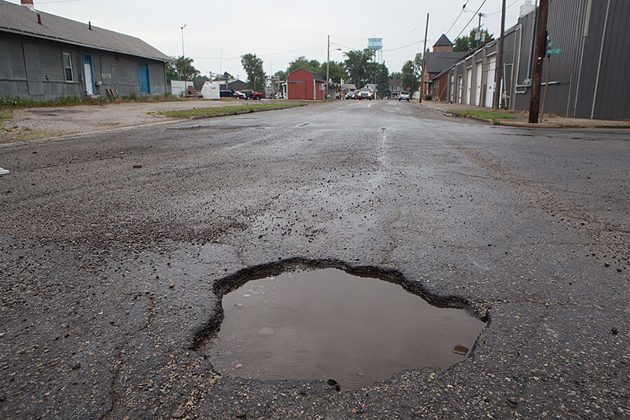 why-filling-potholes-won-t-be-enough-to-grow-the-us-economy-csmonitor