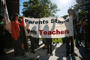 With Strike Narrowly Averted, Chicago Students, Teachers Return To ...