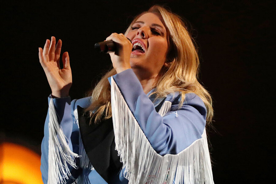 Singer Ellie Goulding served as an advisor for which coach's team ...