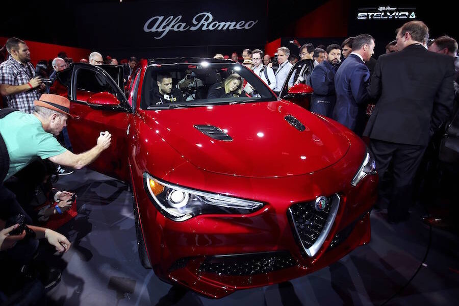 2018 Alfa Romeo Stelvio SUV debuts at Los Angeles auto show 