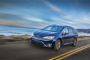 Chrysler pacifica hot sale hybrid ratings