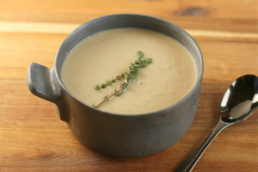 Creamy roasted onion soup