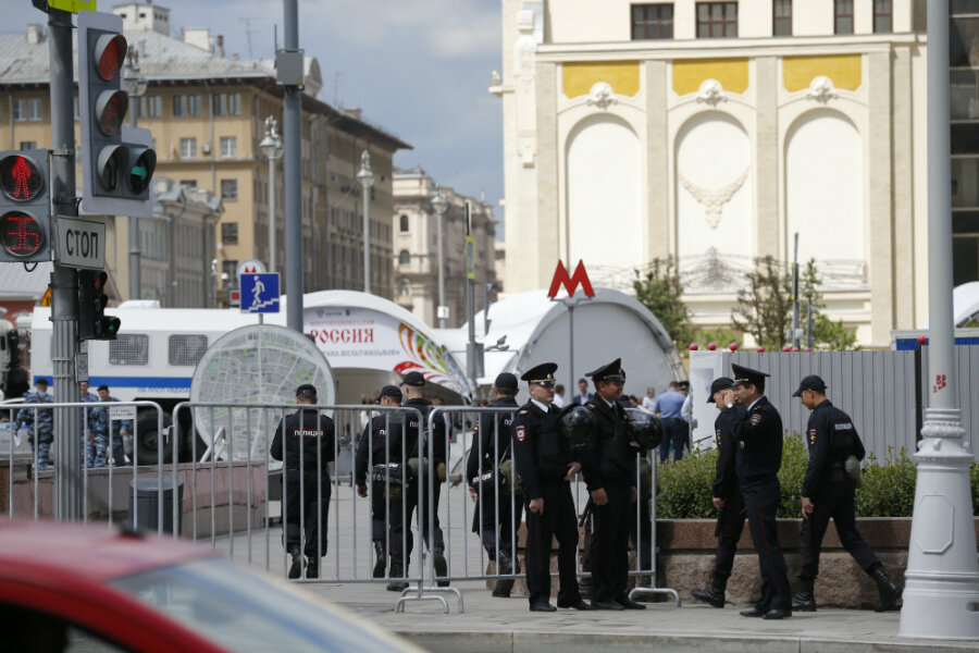 Russians Protesting Putin S Rule Are Detained At Demonstrations Across The Country