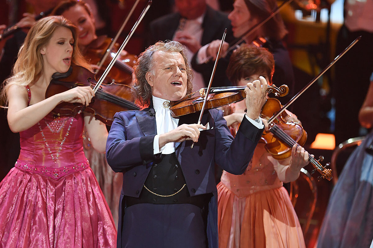 King of Waltz or King of Schmaltz? How conductor André Rieu fills stadiums.  - CSMonitor.com