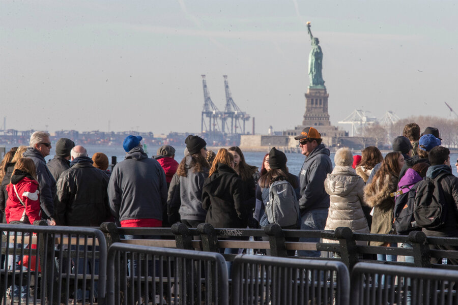 ÎÏοÏÎλεÏμα εικÏÎ½Î±Ï Î³Î¹Î± Is the data revealing âTrump slumpâ in tourism accurate?
