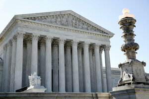 Poll: Americans have relatively high confidence in Supreme Court