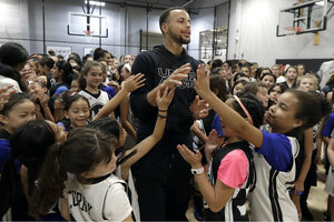 NBA star Steph Curry hosts all-girls 
