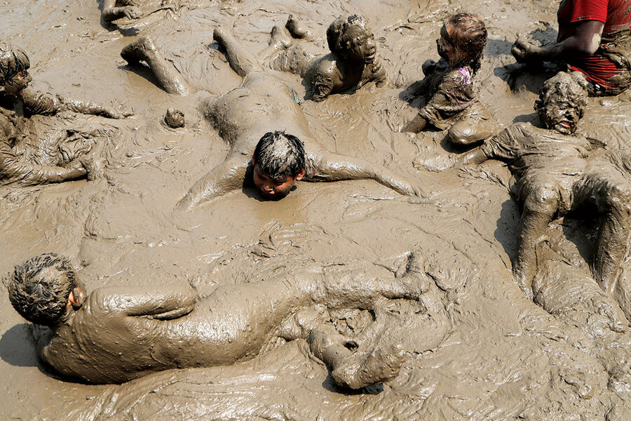 Things get messy during Israel's annual mud run