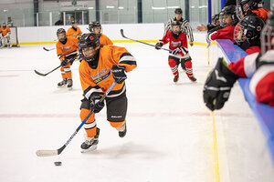 How Canadians are helping Ukrainian kids play hockey, despite the