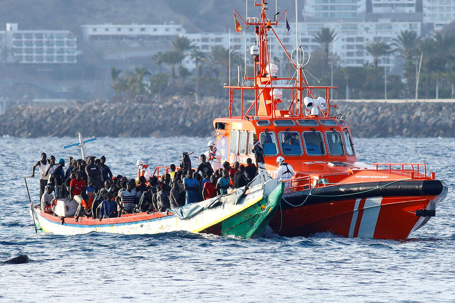 Spain seeks volunteers as African migrants arrive in Canary Islands -  CSMonitor.com