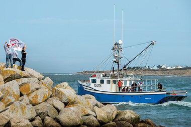 Climate change and Indigenous rights collide in Canada 'lobster