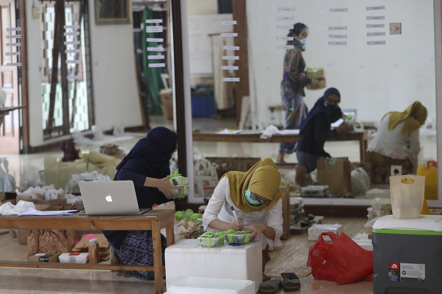 Pandemic sends Sunday art and food market in Indonesia online