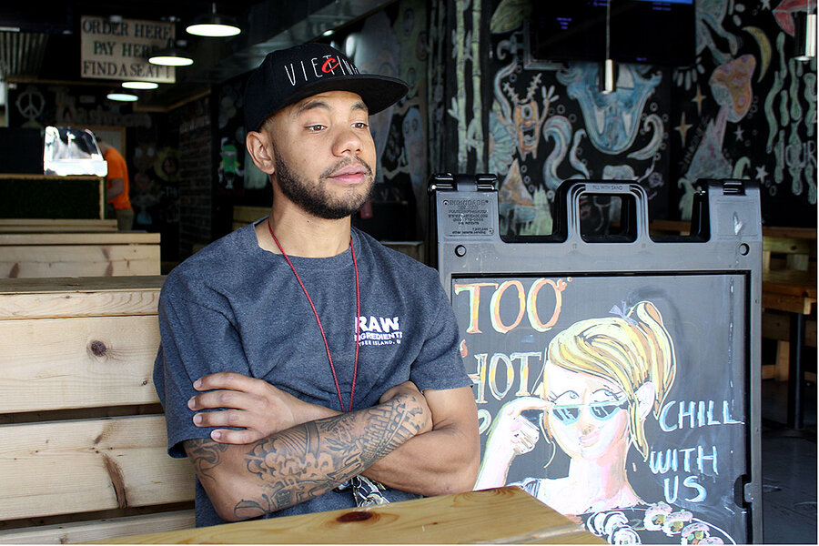 Restaurants are hiring, but where are the workers? thumbnail