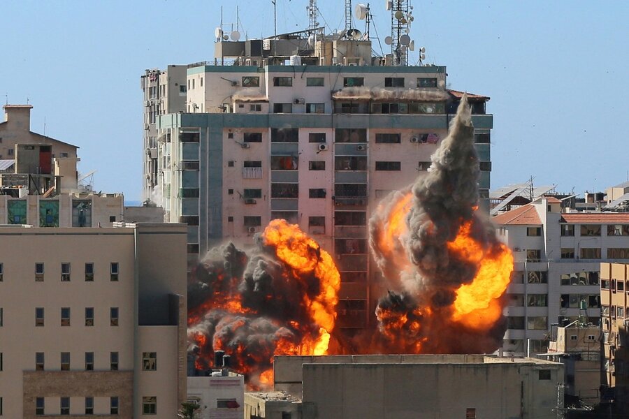 Gaza fighting: US tells Israel to protect media after tower hit
