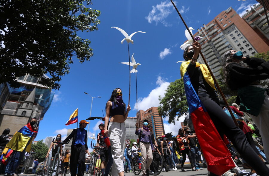 why-so-many-colombians-are-protesting-so-long-csmonitor