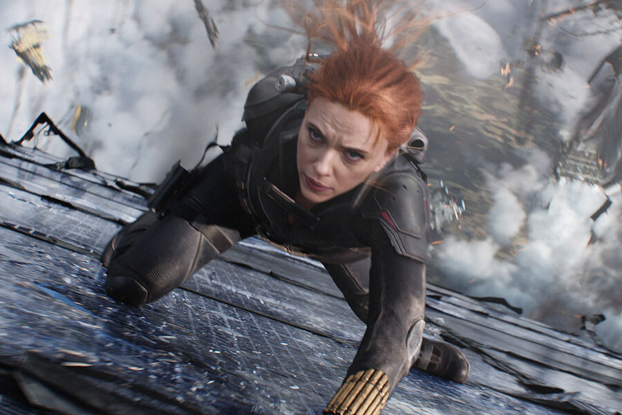 Black Widow takes the lead in Marvel's Avengers: Endgame Russia poster