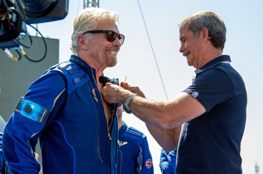 Richard Branson reaches space in new era of tourism