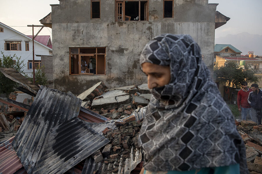 Behind killings in disputed Kashmir, fears of Taliban spillover