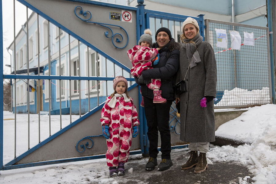 Ukraine: How are citizens coping with the possibility of invasion?