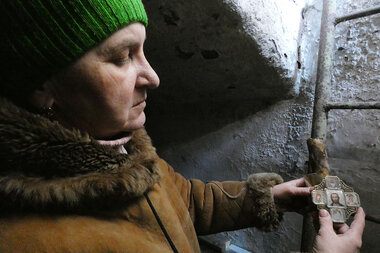 As Ukraine-Russia conflict looms, Donbass residents watch and wait