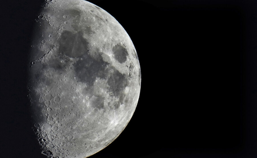 Area junk weighing 3 tons to hit the moon at 5,800 mph on Friday