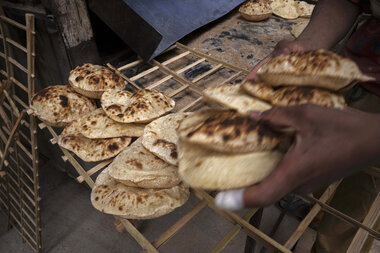 Why the Russian invasion of Ukraine threatens global food supplies - Vimarsana News