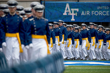 For US servicewomen, will end of Roe mean end of military career? - Vimarsana News