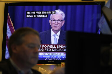 Fed interest rate aims hike to restrict inflation, but risks recession - Vimarsana News