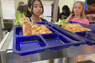 US families brace for the end of pandemic-era free school meals - Vimarsana News
