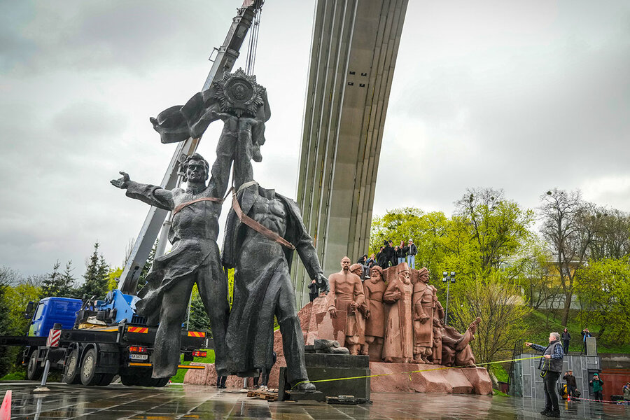 Inwazja kulturowa?  Ukraina derusyfikuje swoje miejskie pomniki.