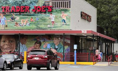 Trader Joe's unionizes, following a trend seen with Amazon, Apple - Vimarsana News