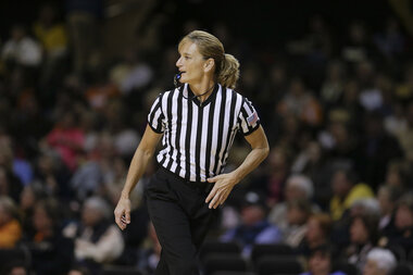 NCAA feels the pressure to pay women's basketball referees equally - Vimarsana News