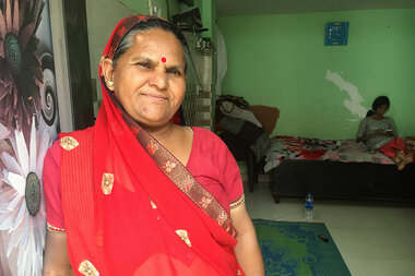 Air quality ambassadors: How women fight pollution in Delhi slums - Vimarsana News
