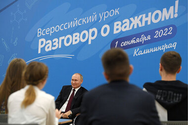 Kremlin pushes patriotism in class. Teachers and parents push back. - Vimarsana News