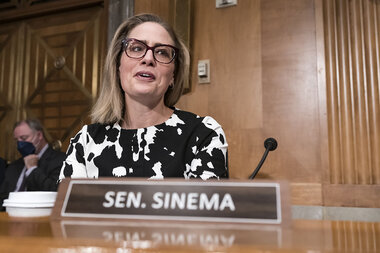 Sinema's switch: Betraying voters, or mirroring them? - Vimarsana News
