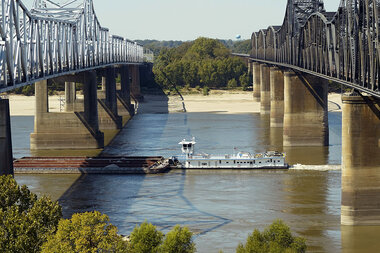 A less-mighty Mississippi? Drought poses test for managing key river. - Vimarsana News