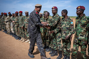 Somalia Is Rallying Clan Militias To Repel Jihadis Will It Work   1209 DDP SOMALISECURITY Handshakes 