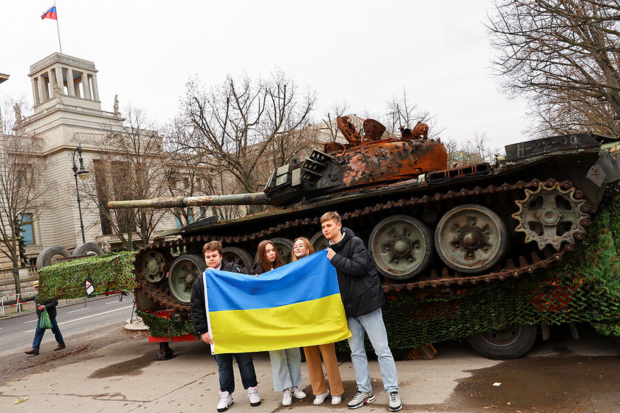 Ukrainian refugees across Europe weigh alternatives to going home -  CSMonitor.com