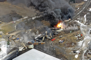 Ohio train derailment with toxic chemicals raises safety concerns - Vimarsana News