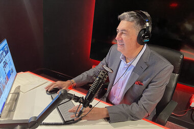 Democrats and GOP tussle over talk radio in bid for Latino voters - Vimarsana News