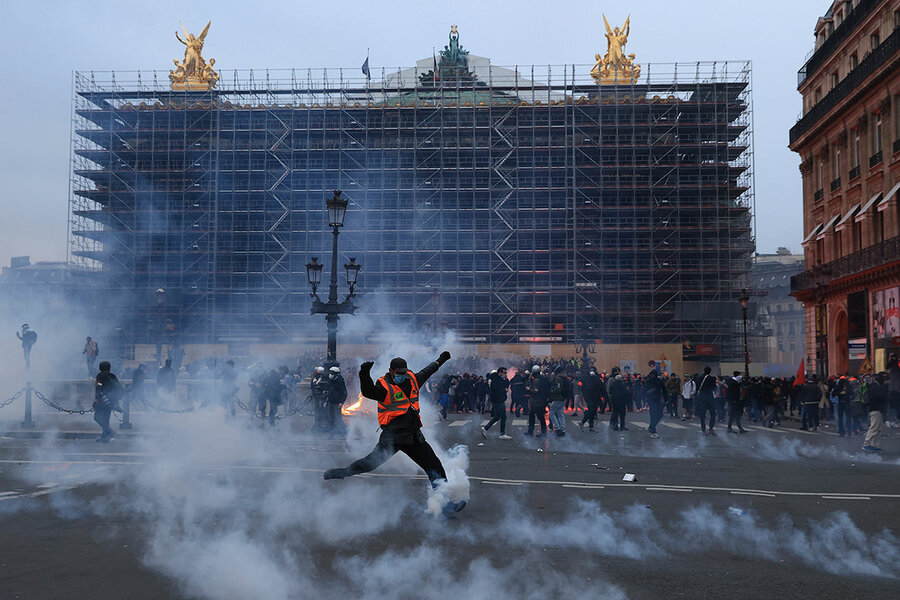A frustrated French public defies Macron. But do protests matter?