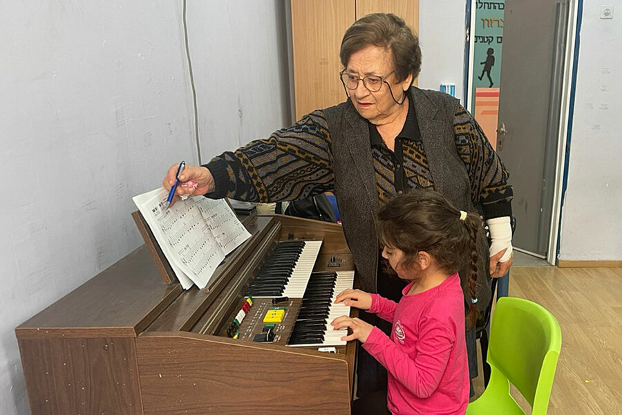 Retirees&rsquo; self-help in Israeli schools: &lsquo;We all want to be relevant&rsquo;