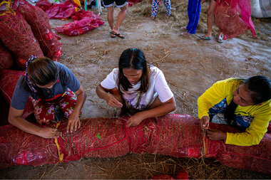 How Filipinos are banding together to help fishers after oil spill - Vimarsana News