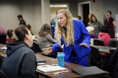 'There's a huge need': Nonprofits face shortage of volunteers - Vimarsana News