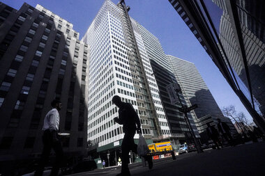 Downtown ghost town? More cities convert empty offices into homes. - Vimarsana News