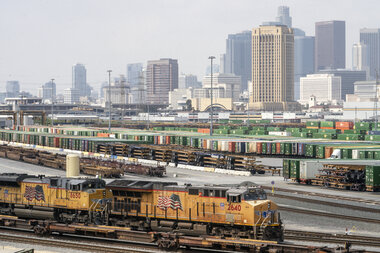 California rule aims to cut diesel trains' greenhouse, smog emissions - Vimarsana News