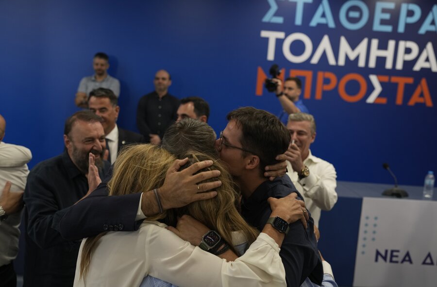 Mitsotakis leads Greek conservative party to victory, second term