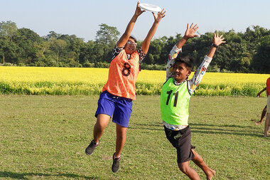 Ultimate Frisbee in India: How a disc can be a tool for peace building - Vimarsana News