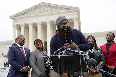 Voting Rights Act victory: Supreme Court sides with Black Alabamians - Vimarsana News