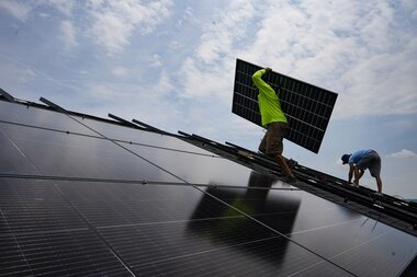 Inflation Reduction Act marks one year, boosting green energy - Vimarsana News